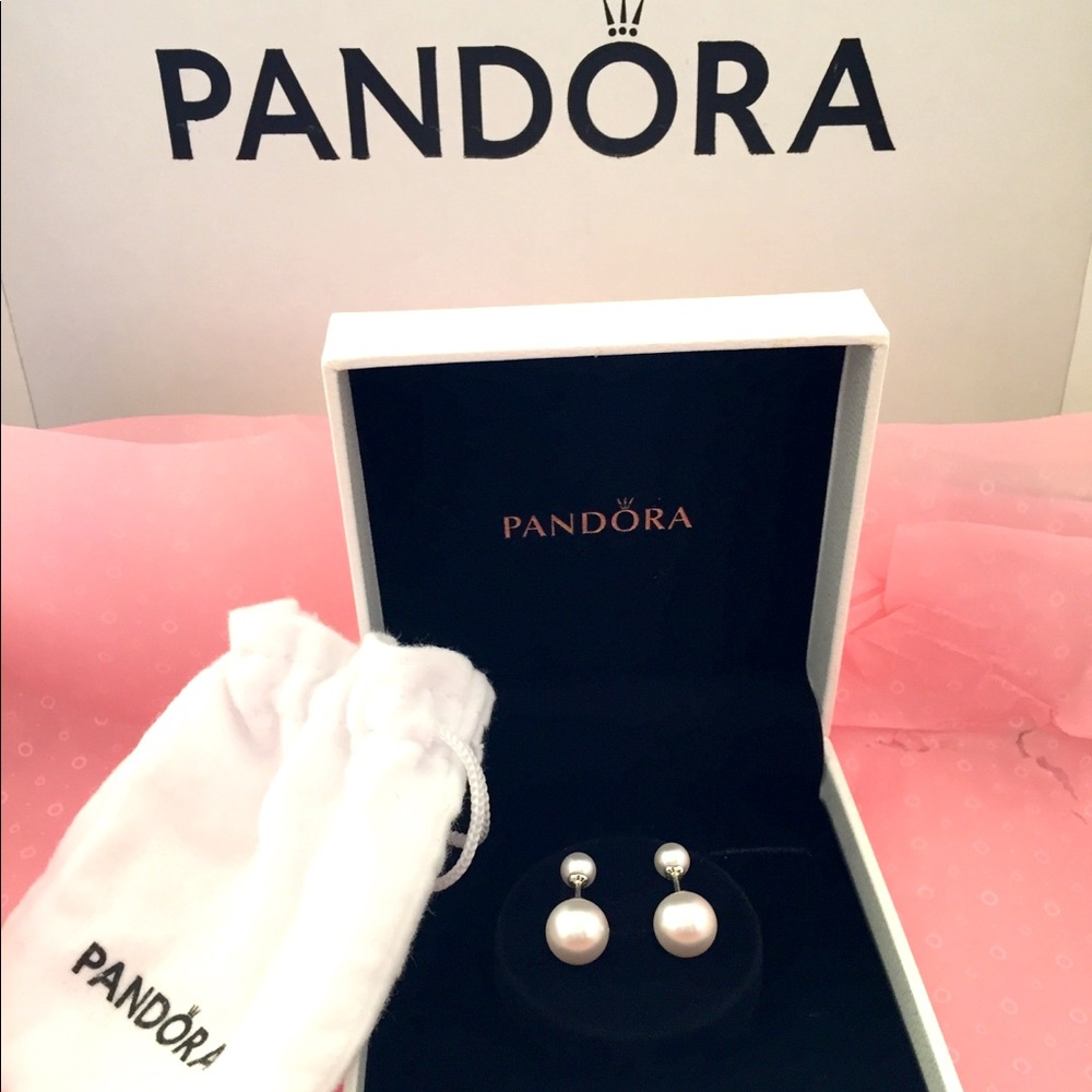 Pandora Luminous Pearl Double-sided earrings.